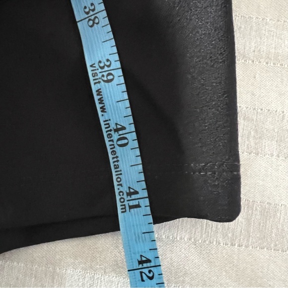 Maggy London ruched shoulder short sleeve sheath dress ladies size 14 black - Picture 8 of 9